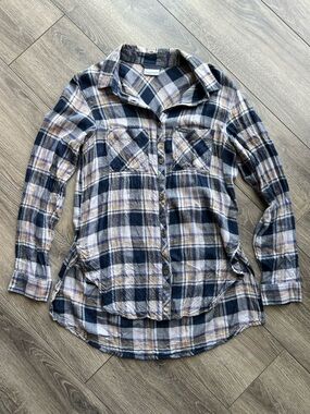 Columbia Women’s Plaid Button-Up Shirt - Navy, Cream & Tan 100% Rayon Size XS